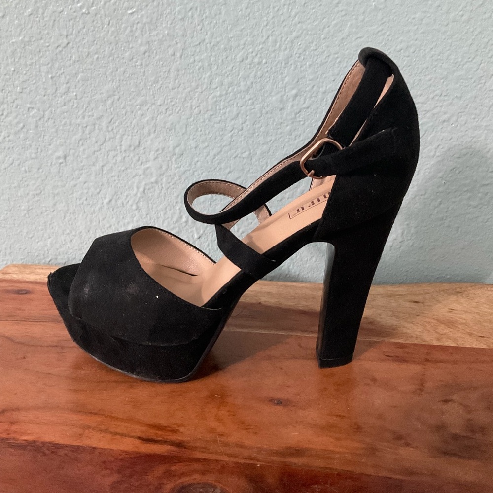 Black Open-Toe Heels - Picture 6 of 9